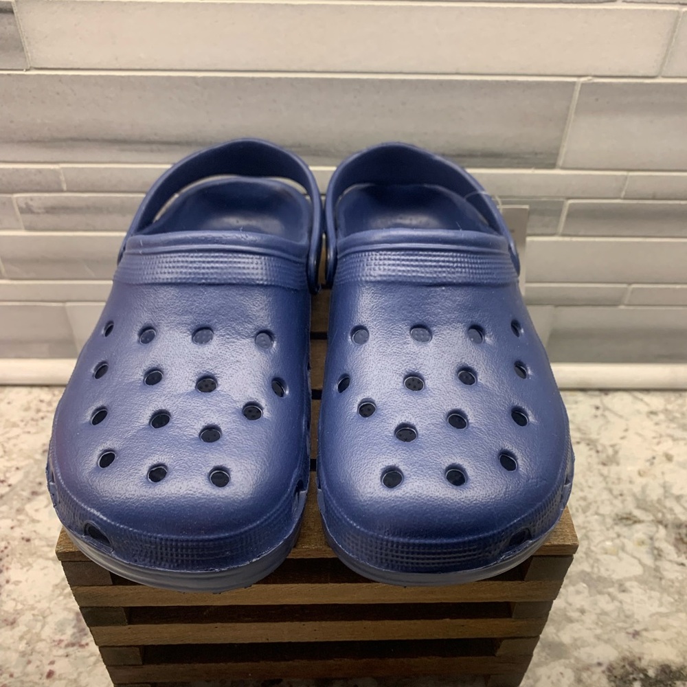 Boys Size 2 Navy Gator Shoes
